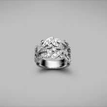  'Fleur de Lys' Diamond Ring in 18ct white gold