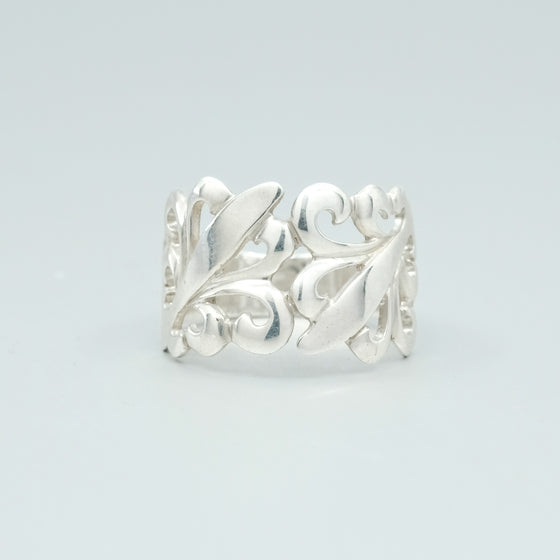 Fleur de Lys Sterling silver ring