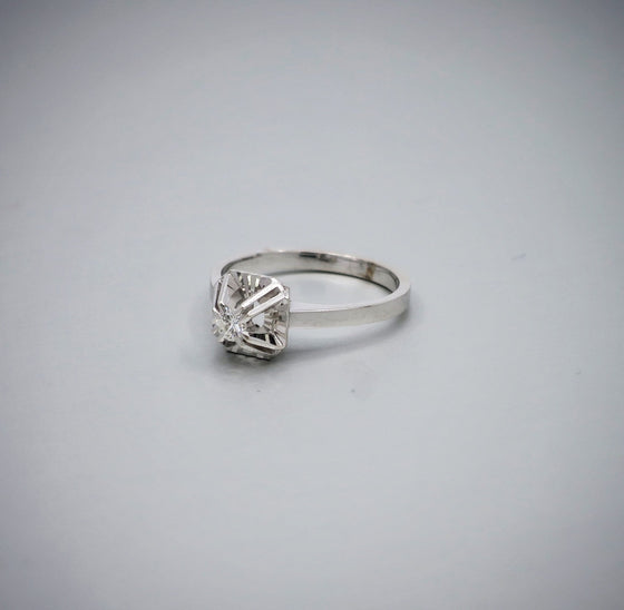 Vintage 1970's diamond ring