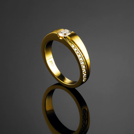 Apus Diamond Ring