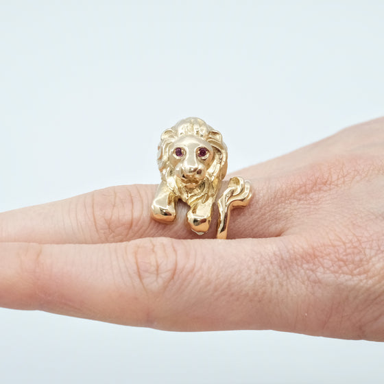 Lion shaped ring