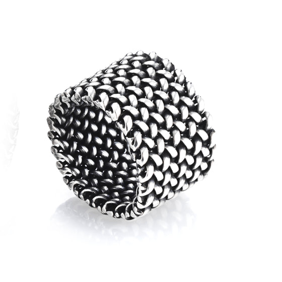  A large silver mesh ring. Wearable, comfortable and unique, suitable for any occasion.