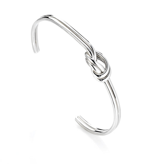 This stunning silver knot bangle is a gorgeous daily wear. Formal or Casual, this unity bangle will have you covered.