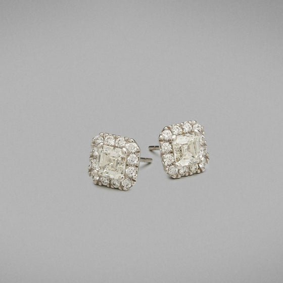 'Valentin' Earrings with Asscher Cut Diamonds set in White Gold