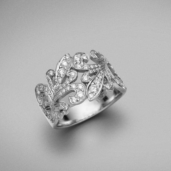 'Fleur de Lys' Diamond Ring in White Gold