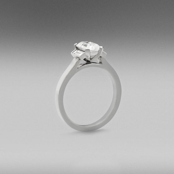 'Volans' Diamond Ring in Platinum